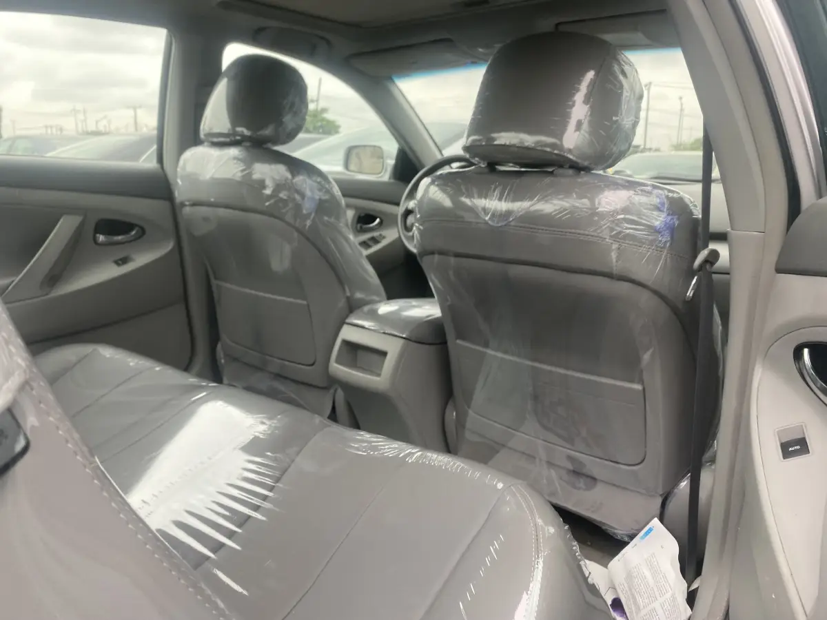 Foreign Used 2011 Toyota camry - Image 6