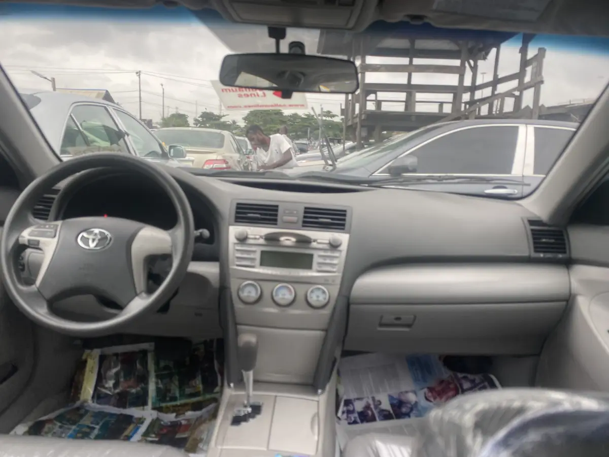 Foreign Used 2011 Toyota camry - Image 7