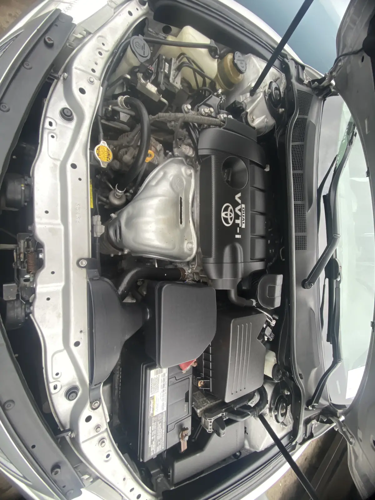 Foreign Used 2011 Toyota camry - Image 11