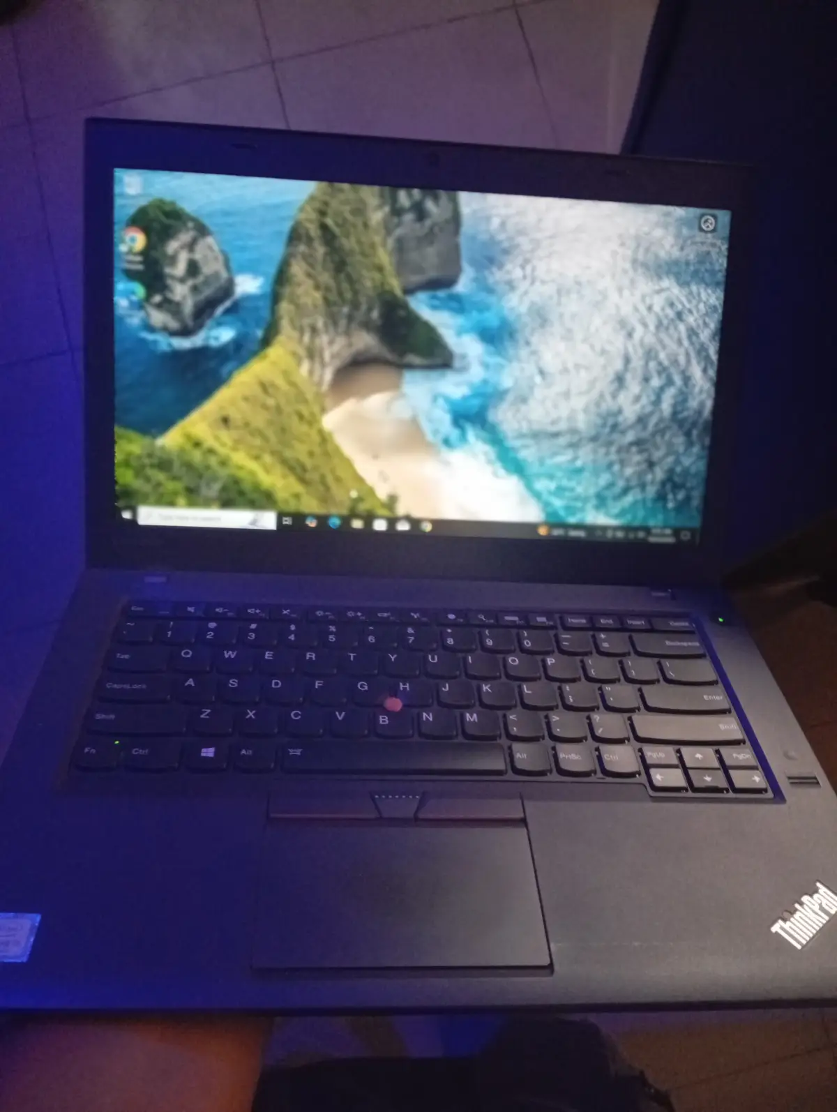 Lenovo ThinkPad i5 6th Gen, 16GB RAM, 238GB SSD, Windows 10 Pro - Image 2