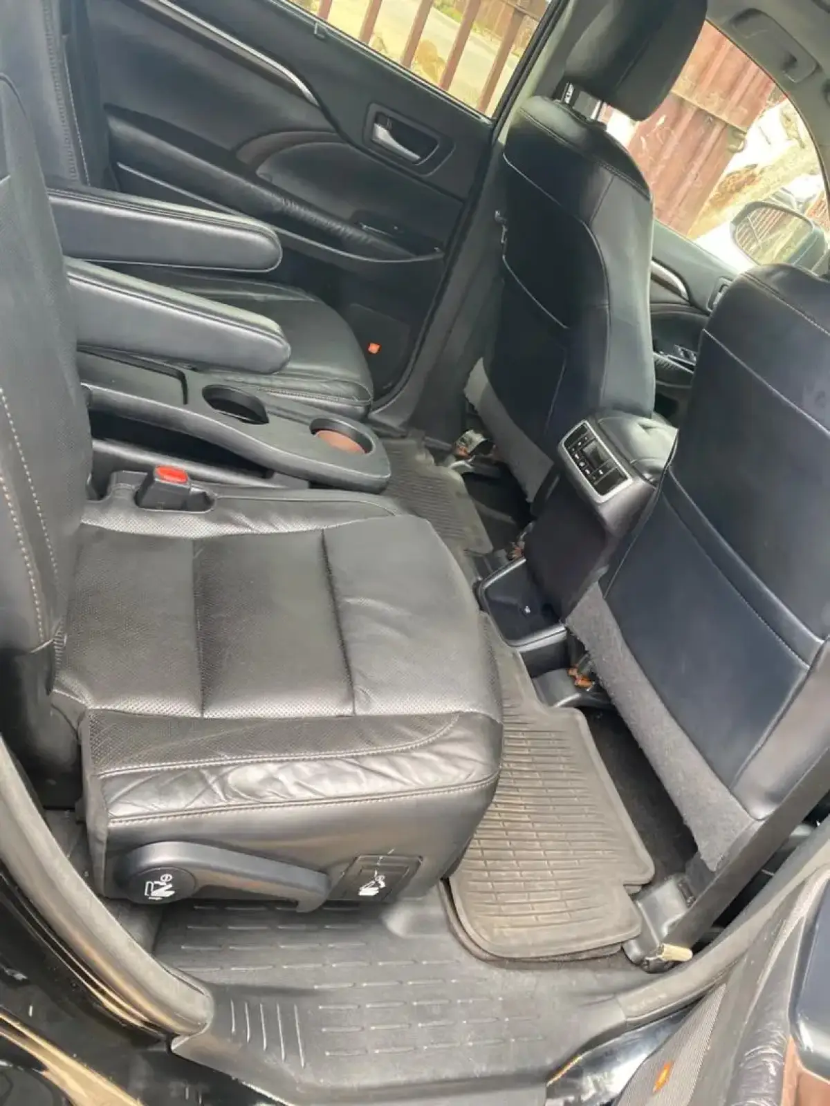 Toyota Highlander - Image 8