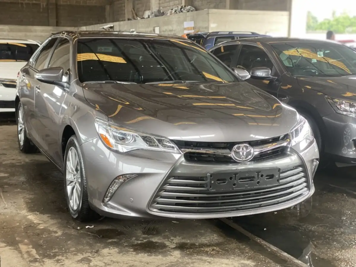 Foreign used 2016 Toyota camry - Image 1