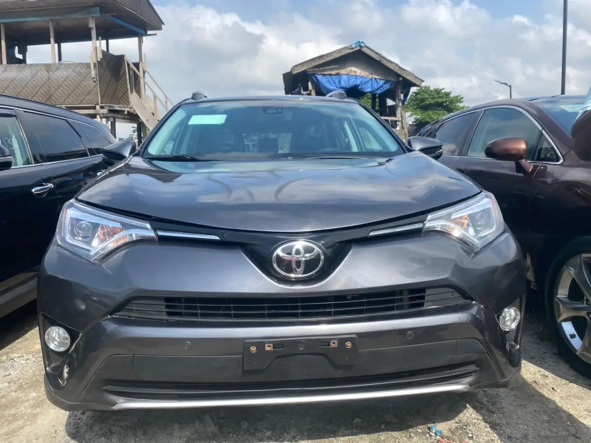 Foreign used 2017 Toyota rav4 - Image 1