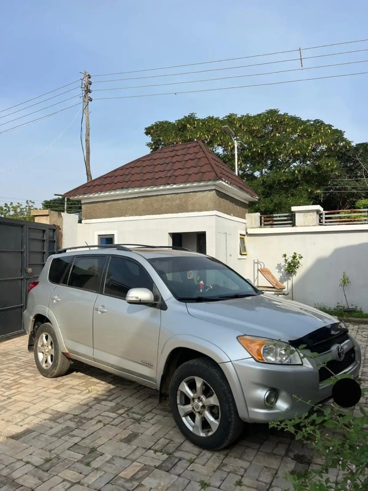 FIRST BODY KEYLESS 2010 TOYOTA RAV4 FOR SALE - Image 2