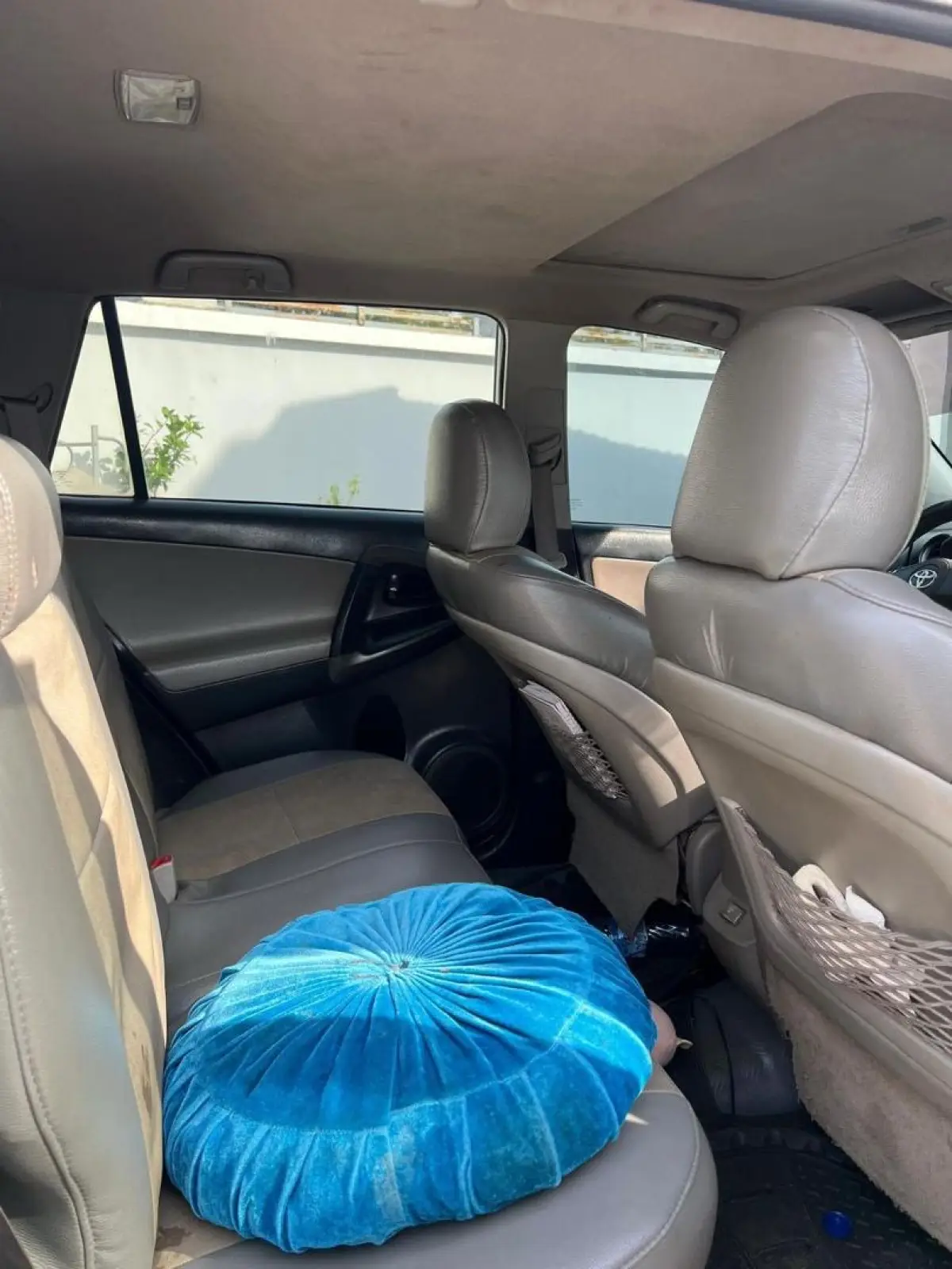 FIRST BODY KEYLESS 2010 TOYOTA RAV4 FOR SALE - Image 5