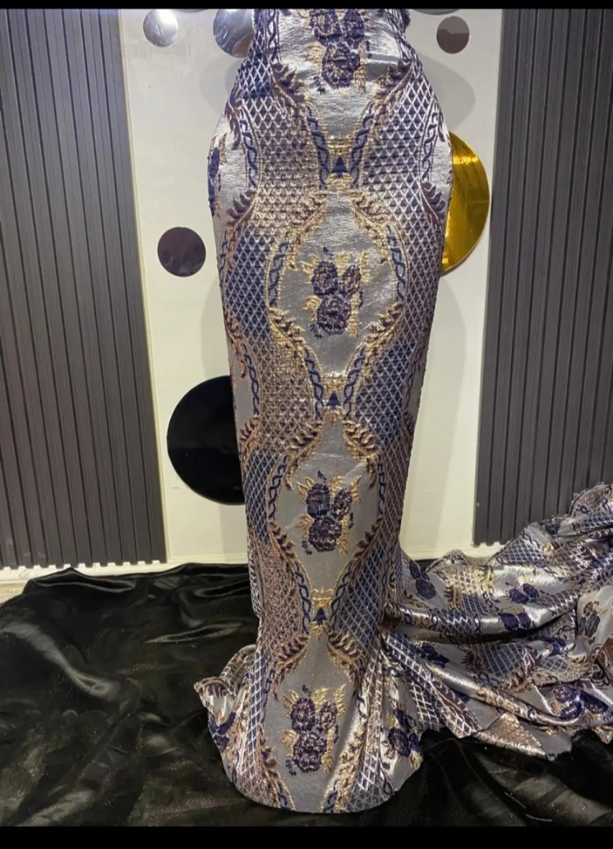 Quality fabrics at wholesale prices - Image 1