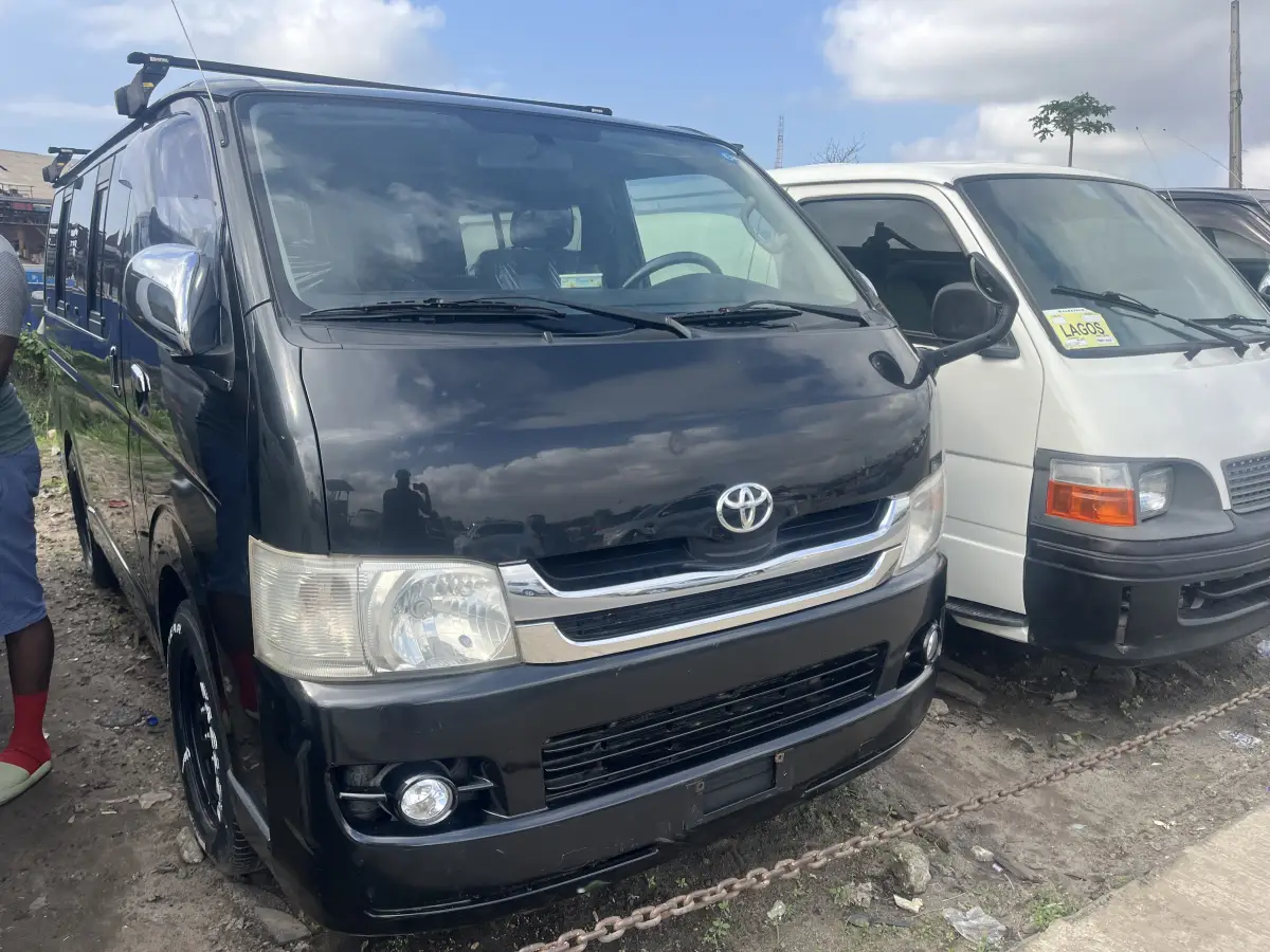 Foreign Used toyota Haice - Image 2
