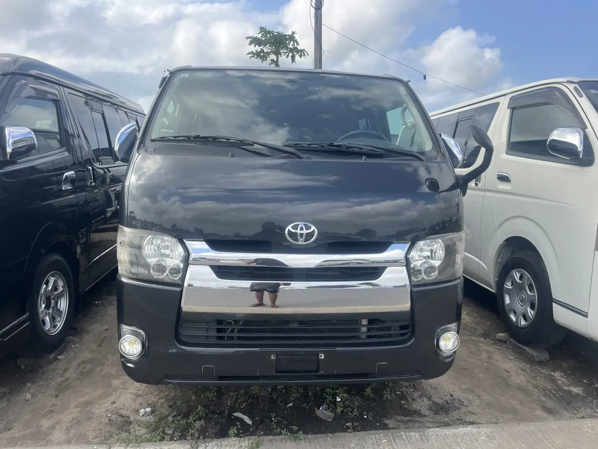 Foreign Used Toyota haice - Image 1