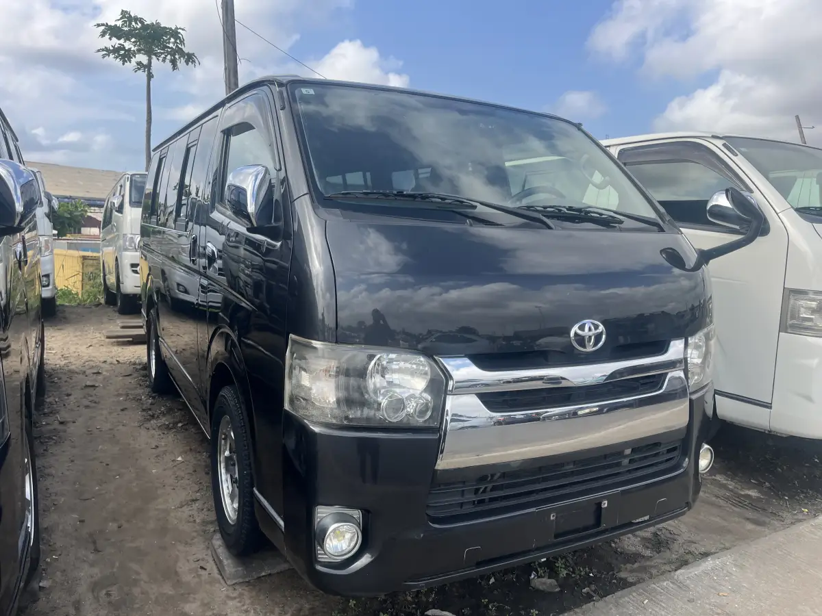 Foreign Used Toyota haice - Image 3