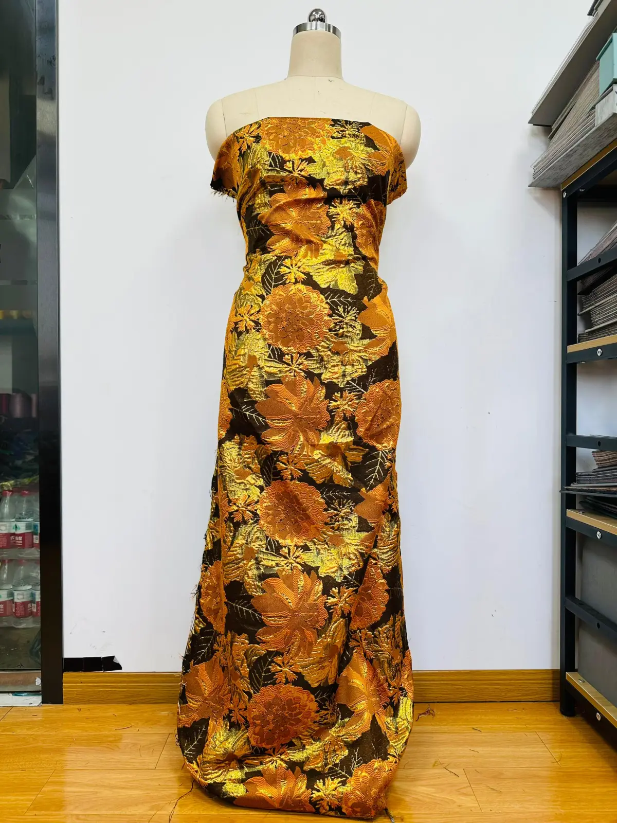 Quality fabrics at wholesale prices - Image 3