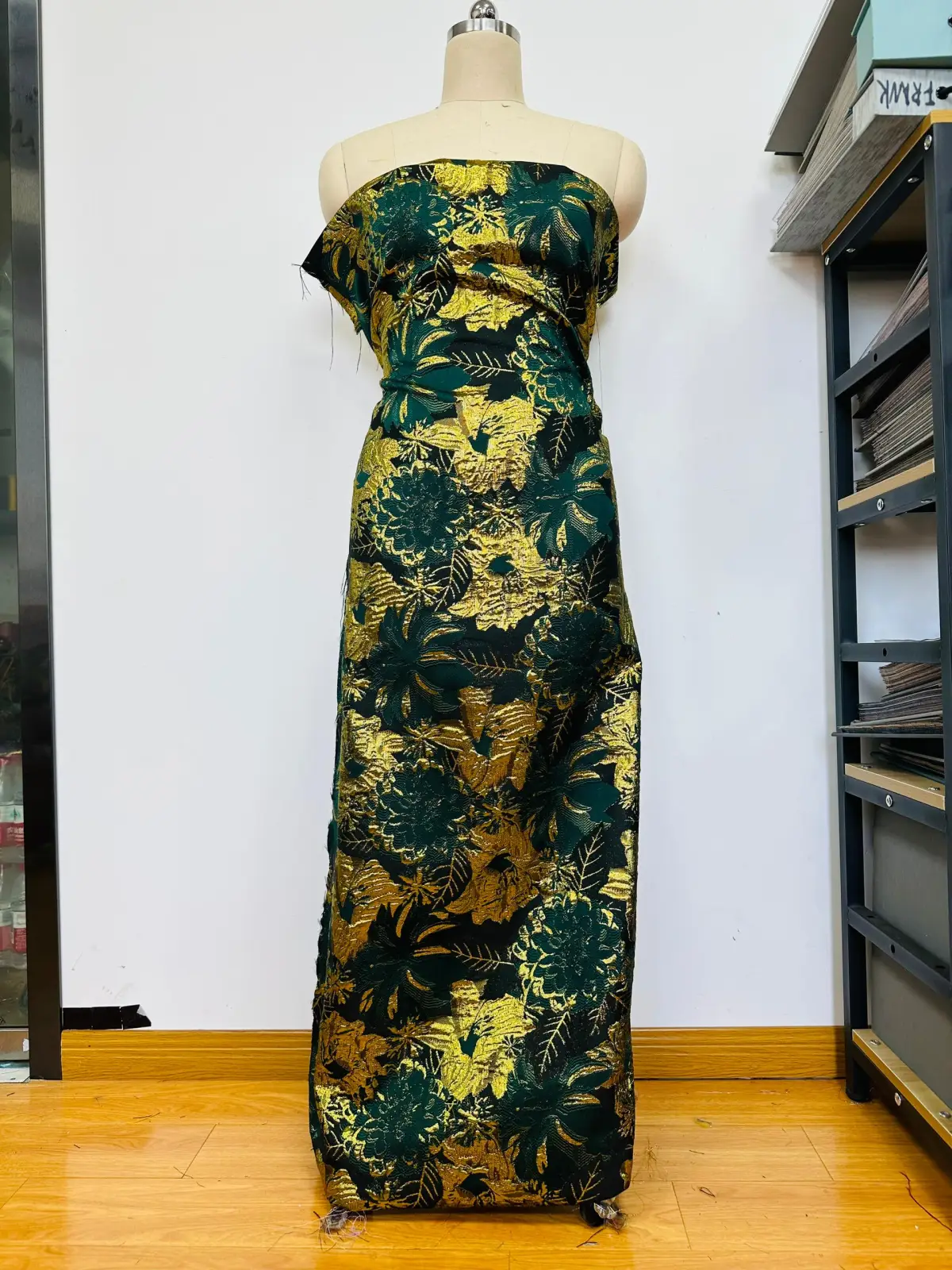 Quality fabrics at wholesale prices - Image 9