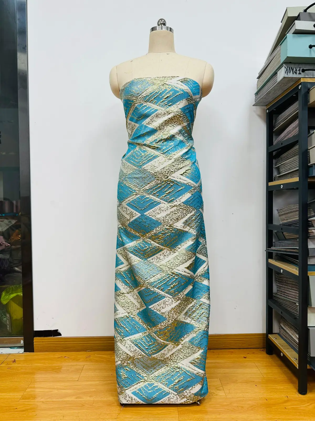 Quality fabrics at wholesale prices - Image 14