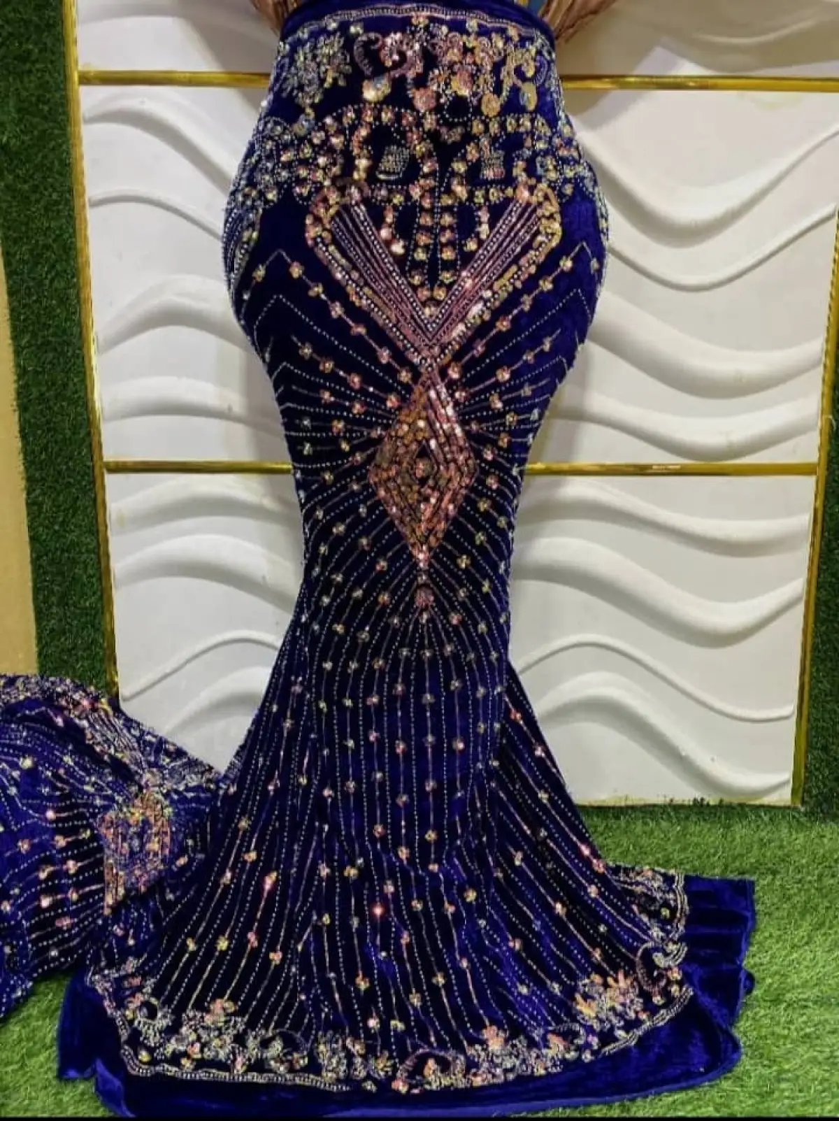 Vintage design, mesh, lace, chiffon, jodge,crep, damask, beeded and more - Image 2