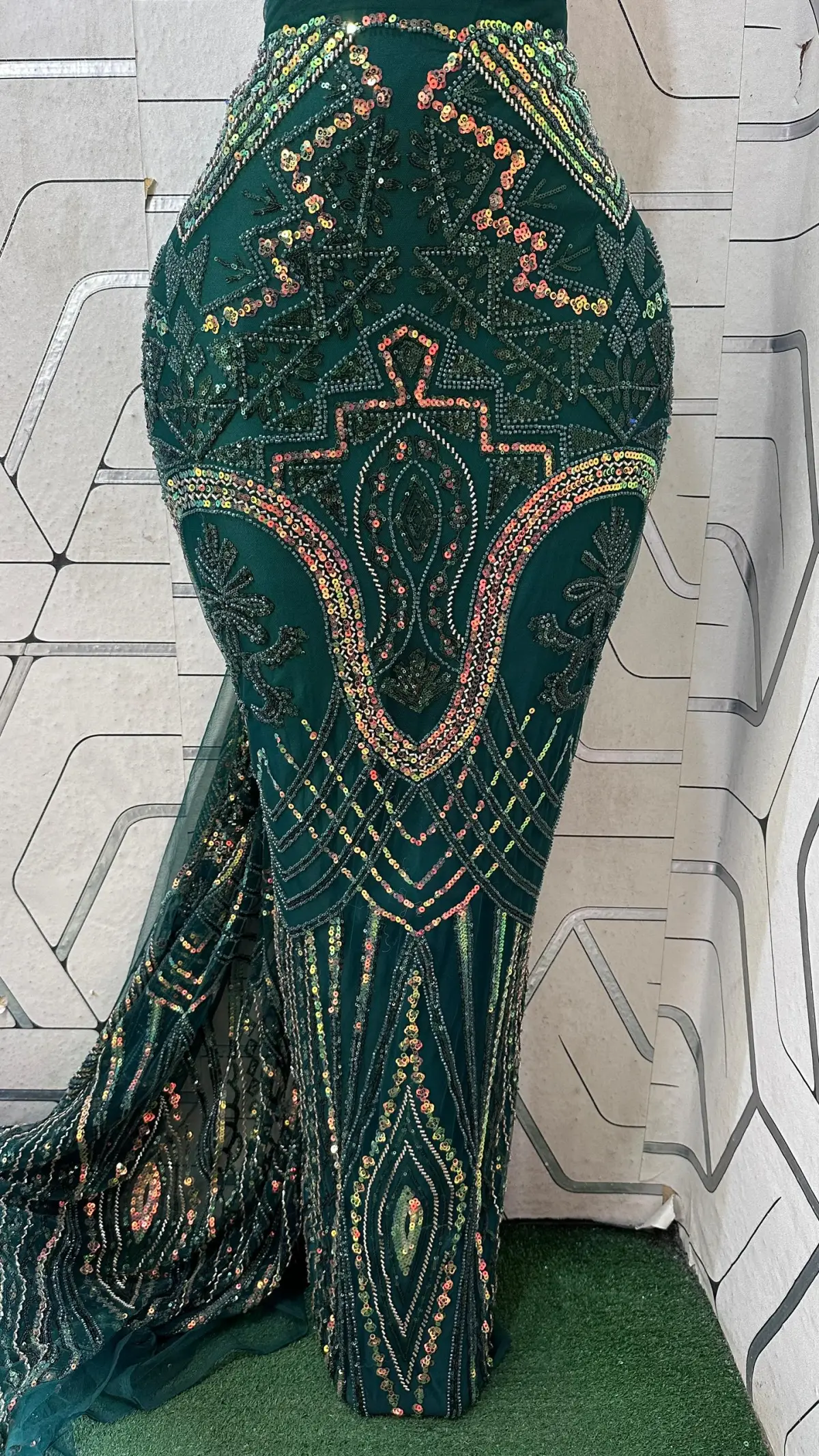 Vintage design, mesh, lace, chiffon, jodge,crep, damask, beeded and more - Image 9