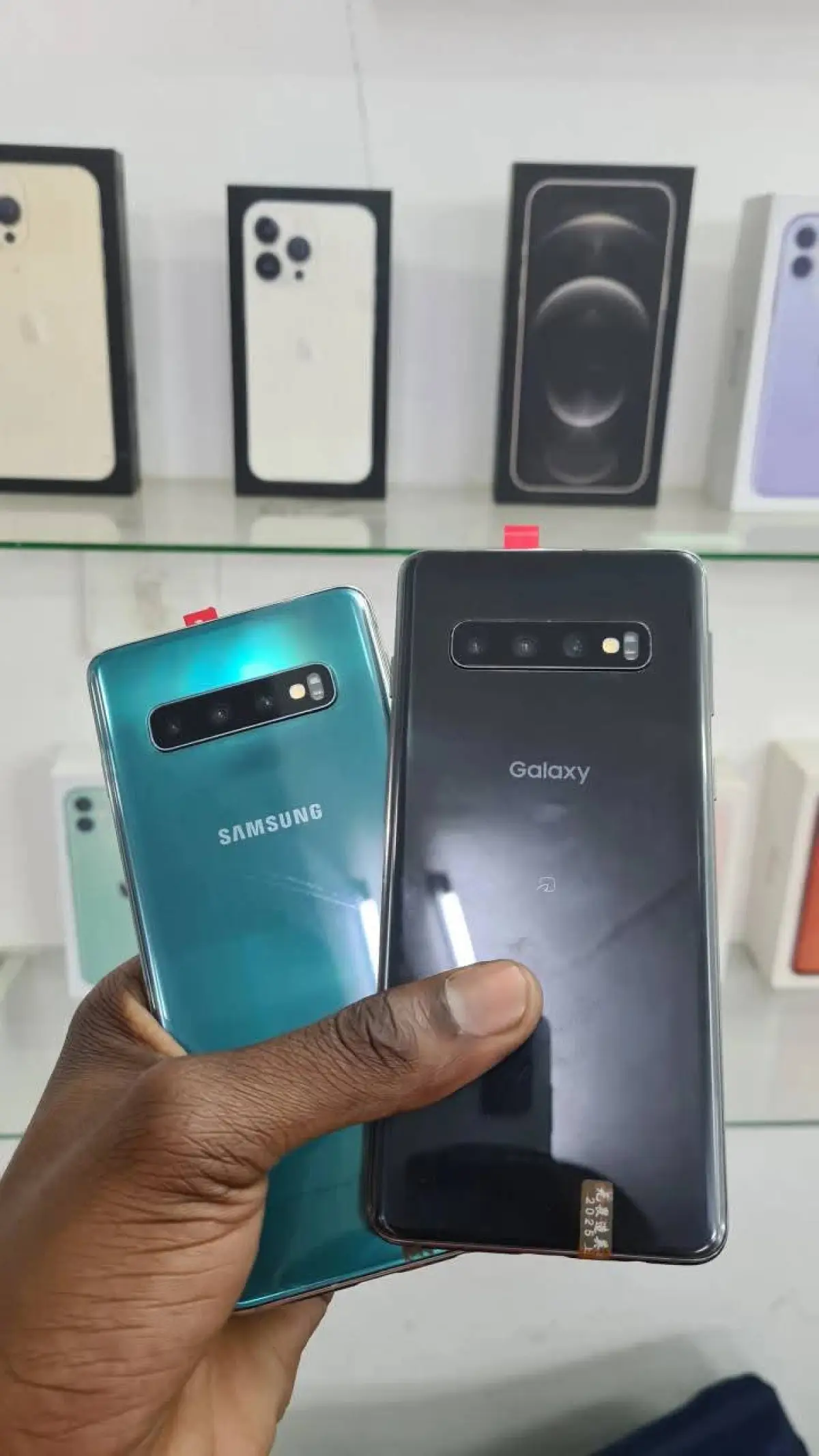 Foreign Used Samsung Galaxy S10 - Image 1