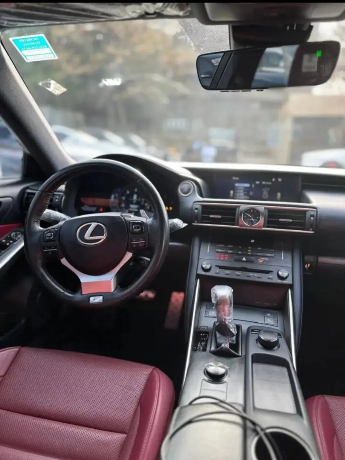 LEXUS IS300 - Image 2