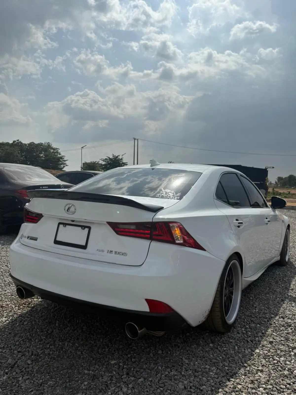 LEXUS IS300 - Image 10