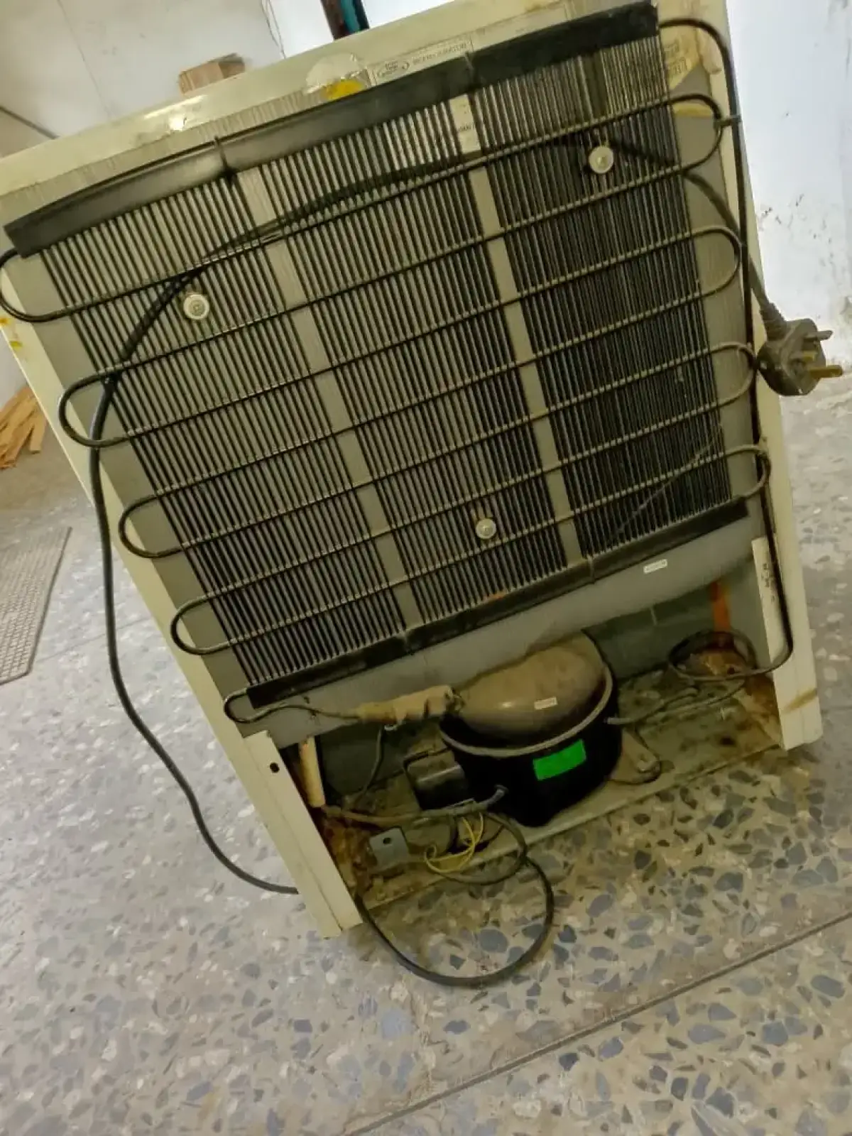 Haier thermocool refrigerator the price is negotiable - Image 6