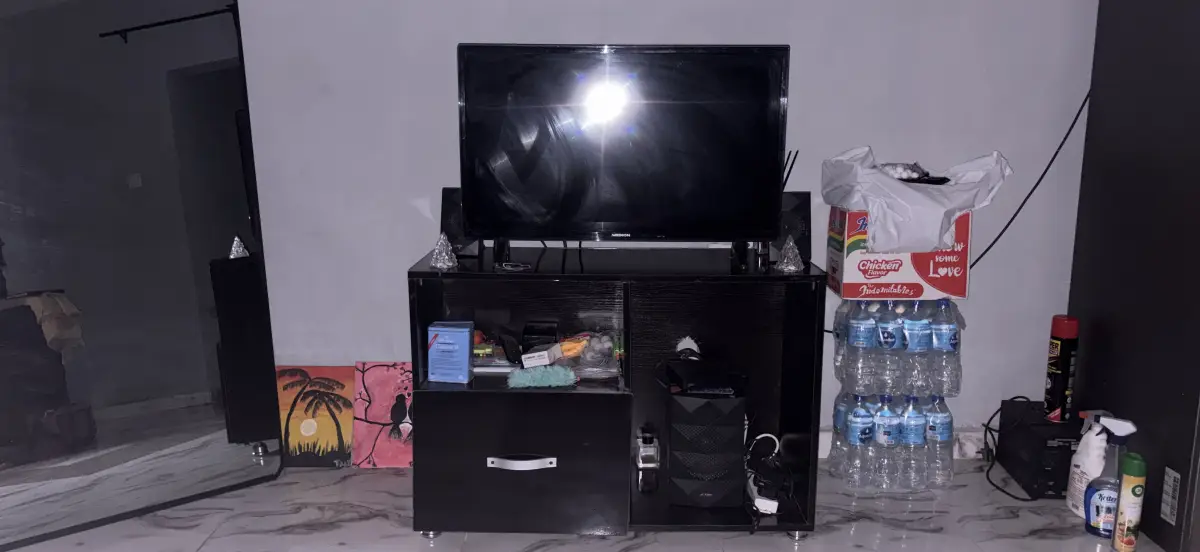 Tv console/stand - Image 1