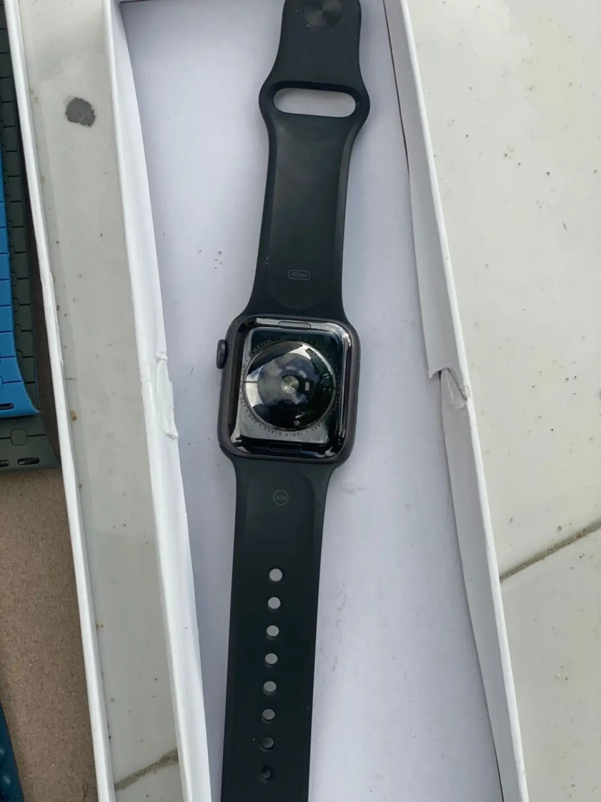 Apple watch series 5 40MM uk used - Image 1