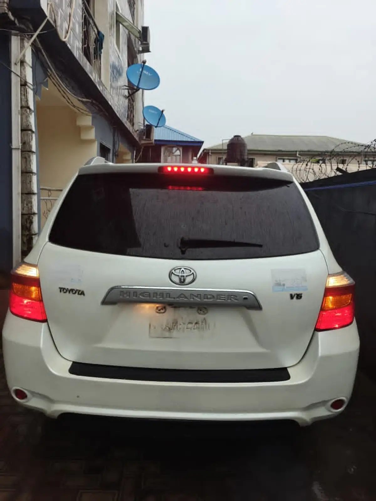 Toyota Highlander 2009 limited Registered First body - Image 1
