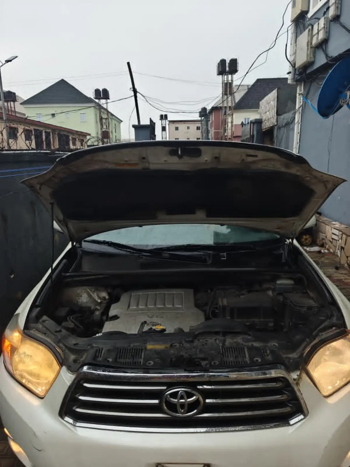 Toyota Highlander 2009 limited Registered First body - Image 8