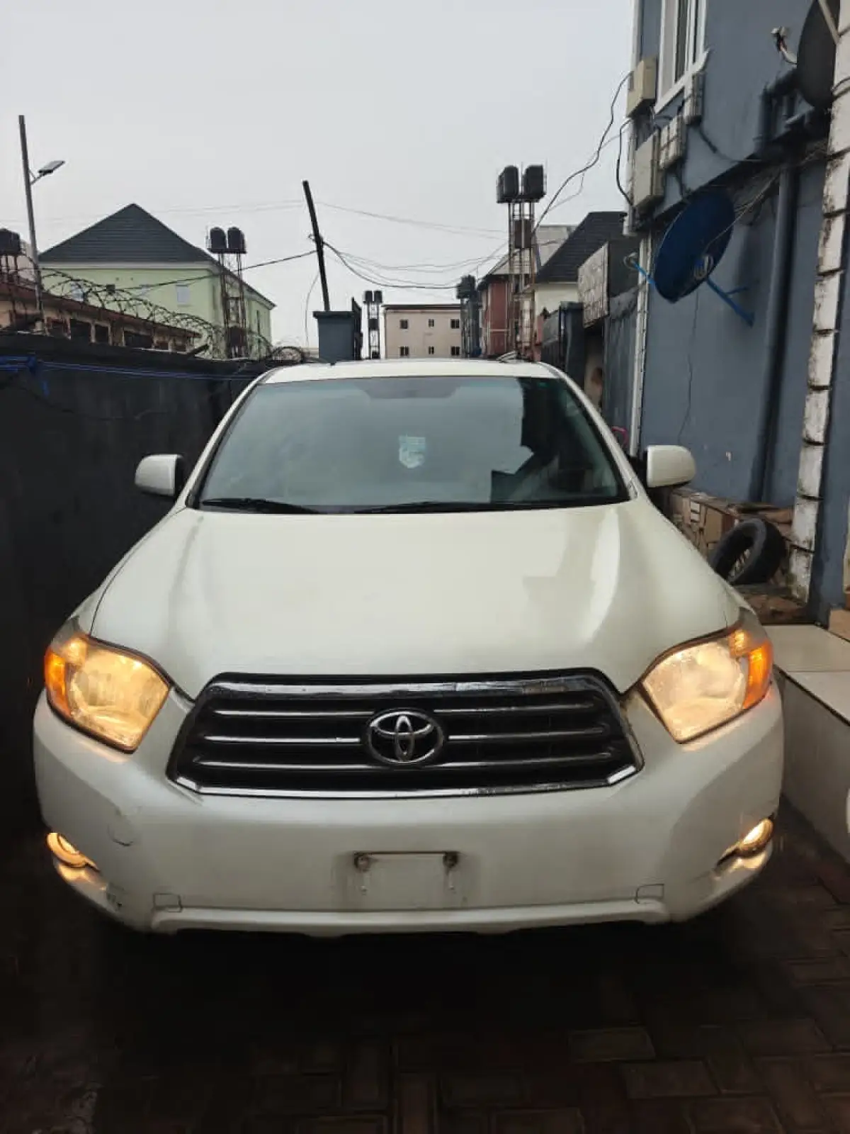 Toyota Highlander 2009 limited Registered First body - Image 9