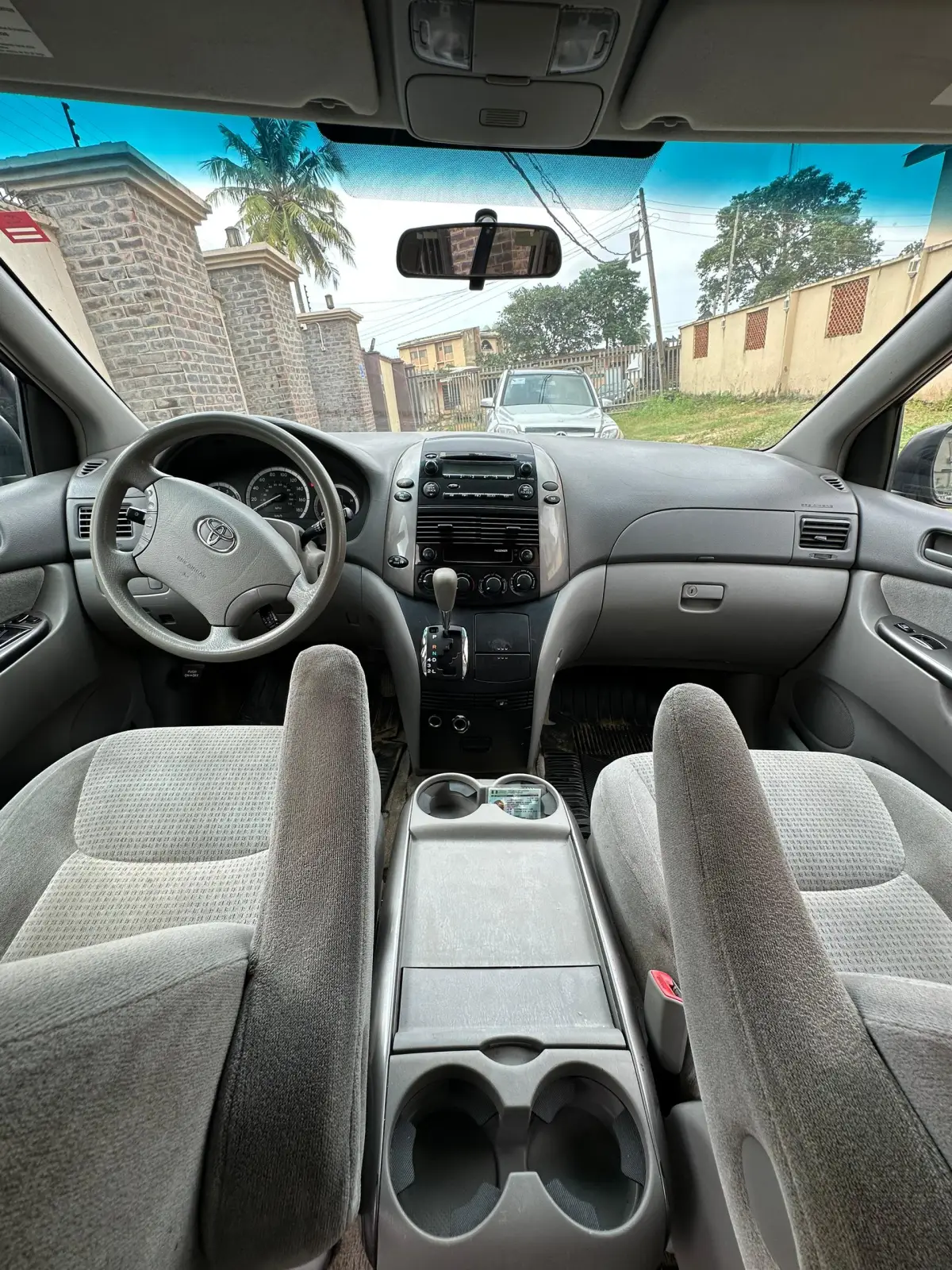 Foriegn Used Toyota Sienna 2006 Model FOR SALE - Image 4