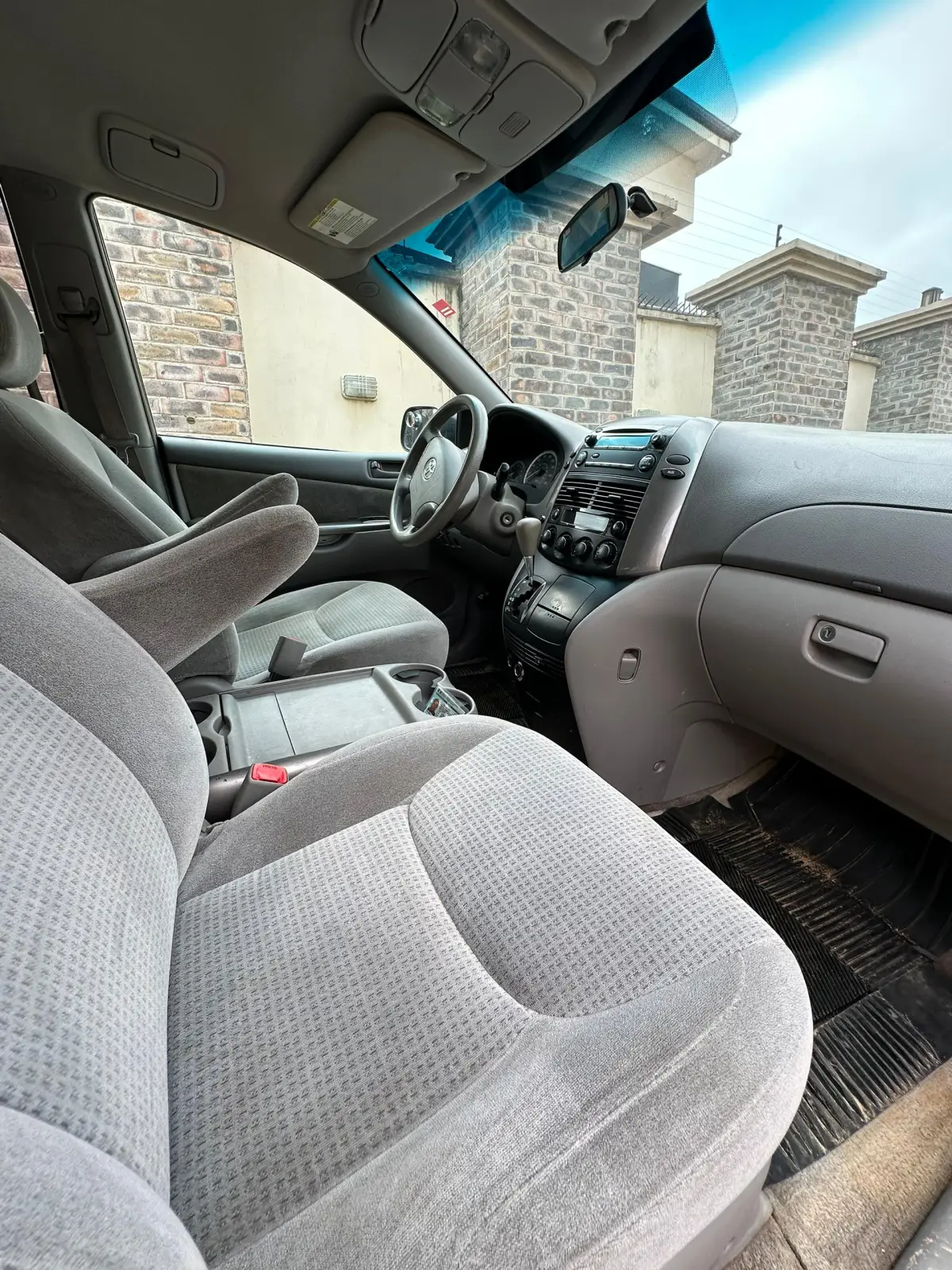 Foriegn Used Toyota Sienna 2006 Model FOR SALE - Image 5