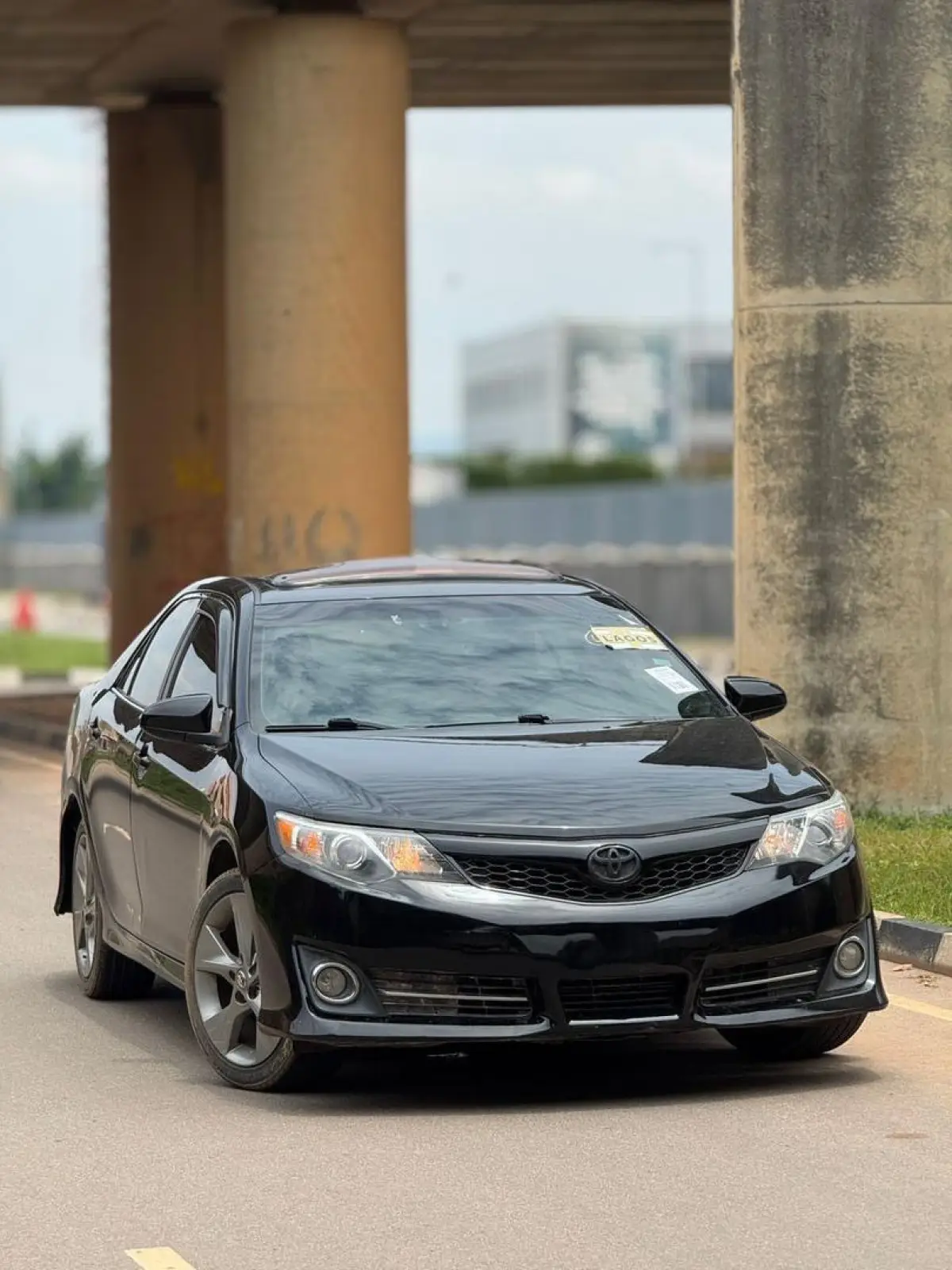 FOREIGN USED 2013 TOYOTA CAMRY SE FOR SALE - Image 1