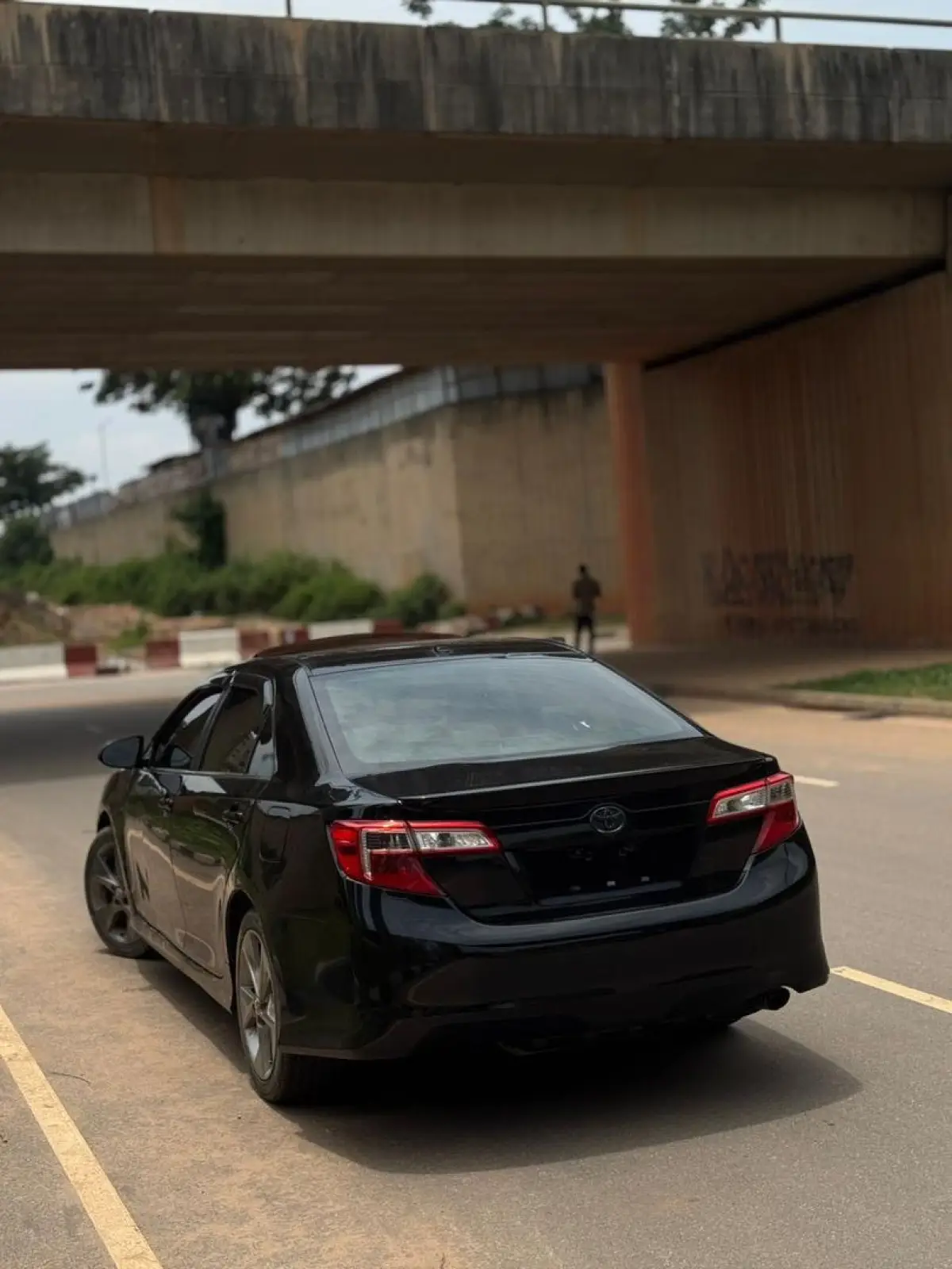 FOREIGN USED 2013 TOYOTA CAMRY SE FOR SALE - Image 6