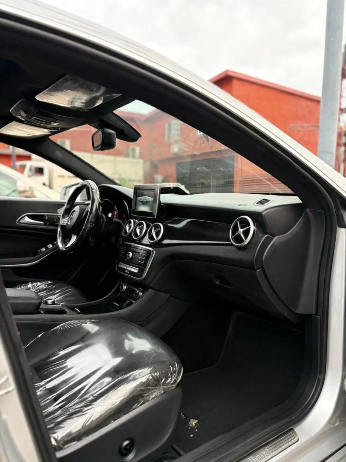2015 MERCEDES BENZ CLA250 AMG TRIM FULL OPTION FOR SALE - Image 3