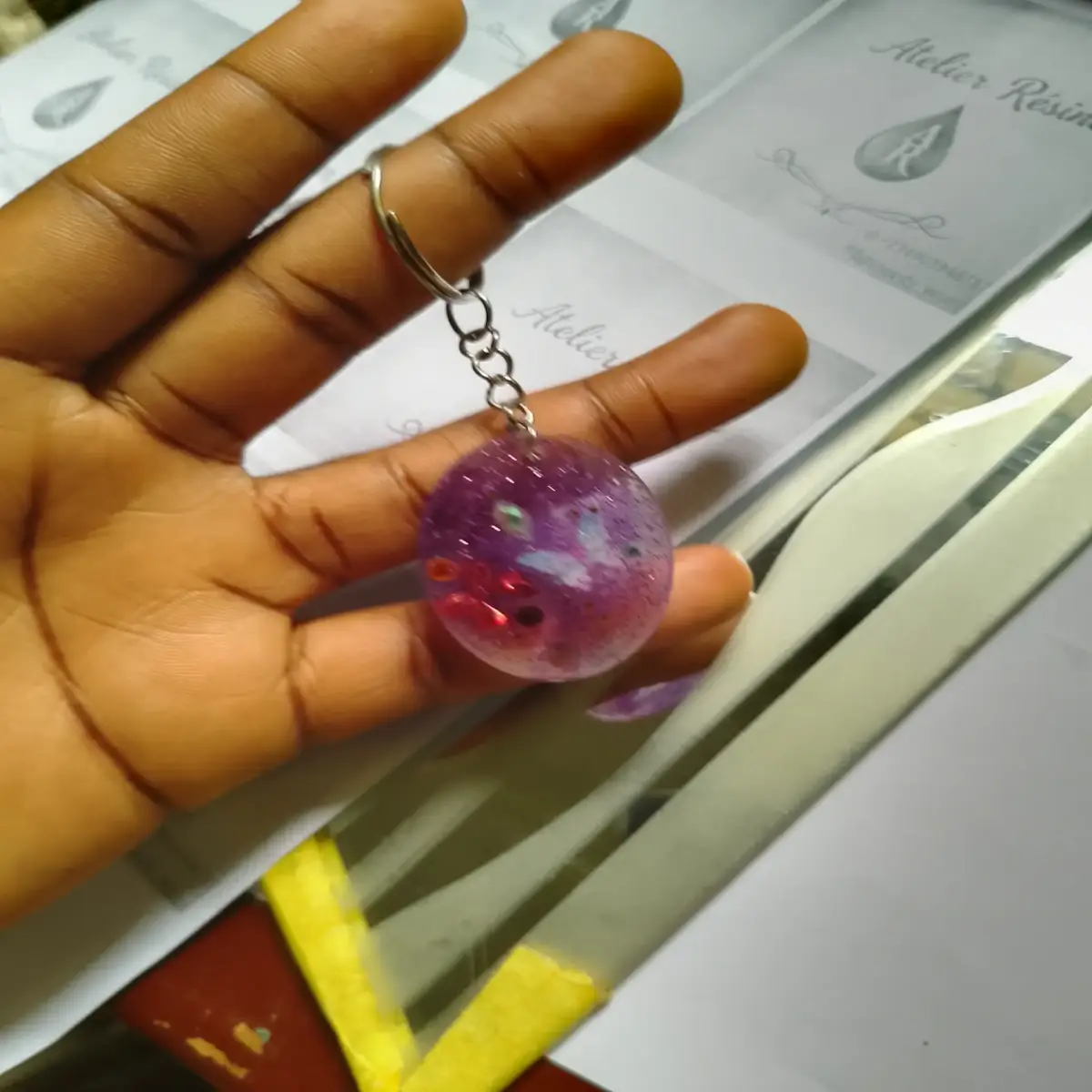 Beautiful resin art pieces earrings keychain pen  pendants etc - Image 4