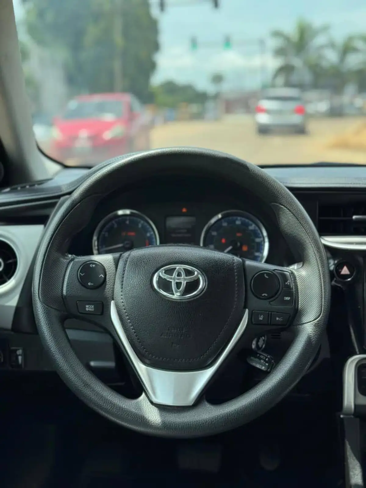 FOREIGN USED 2017 TOYOTA COROLLA FOR SALE - Image 5