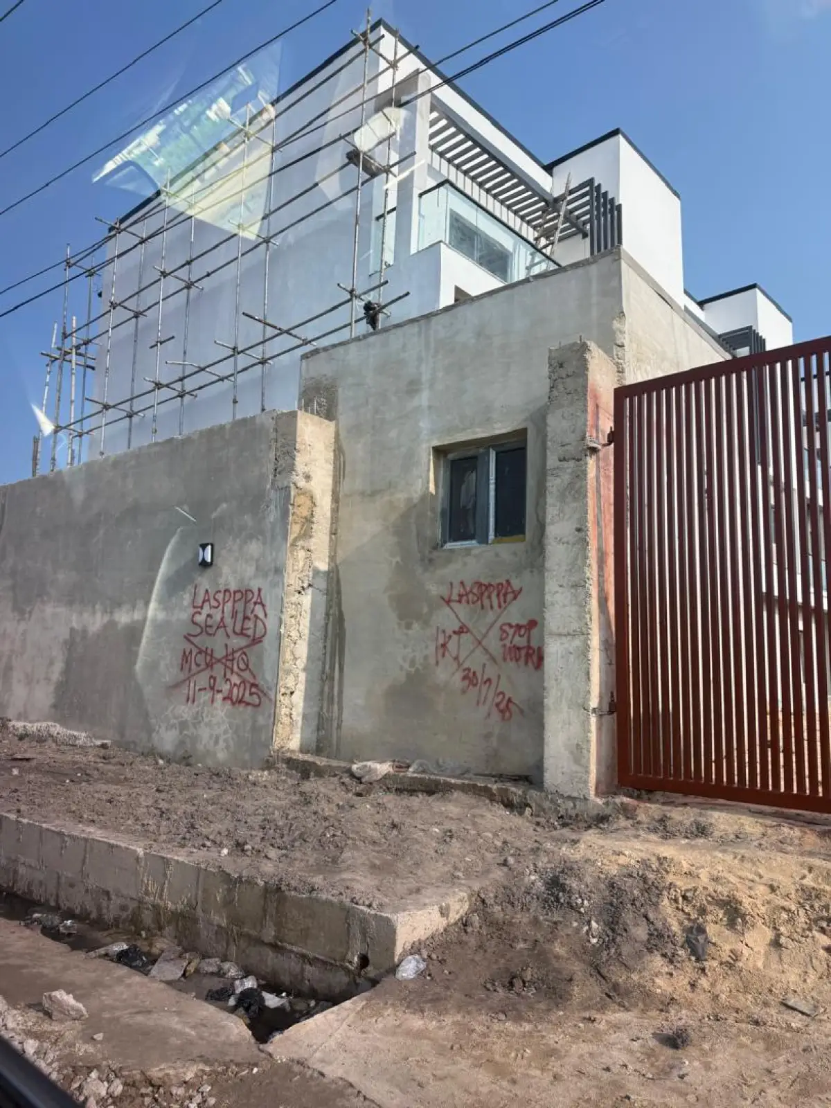 Registered deed of assignment. Drwn out of a C of O - Image 1