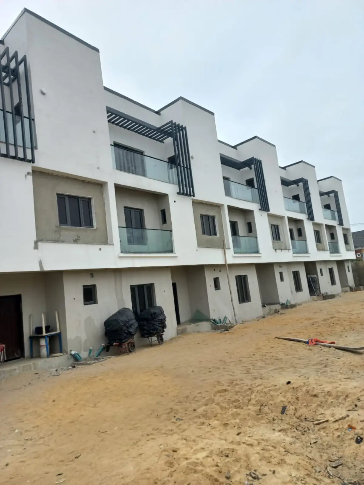 Registered deed of assignment. Drwn out of a C of O - Image 3