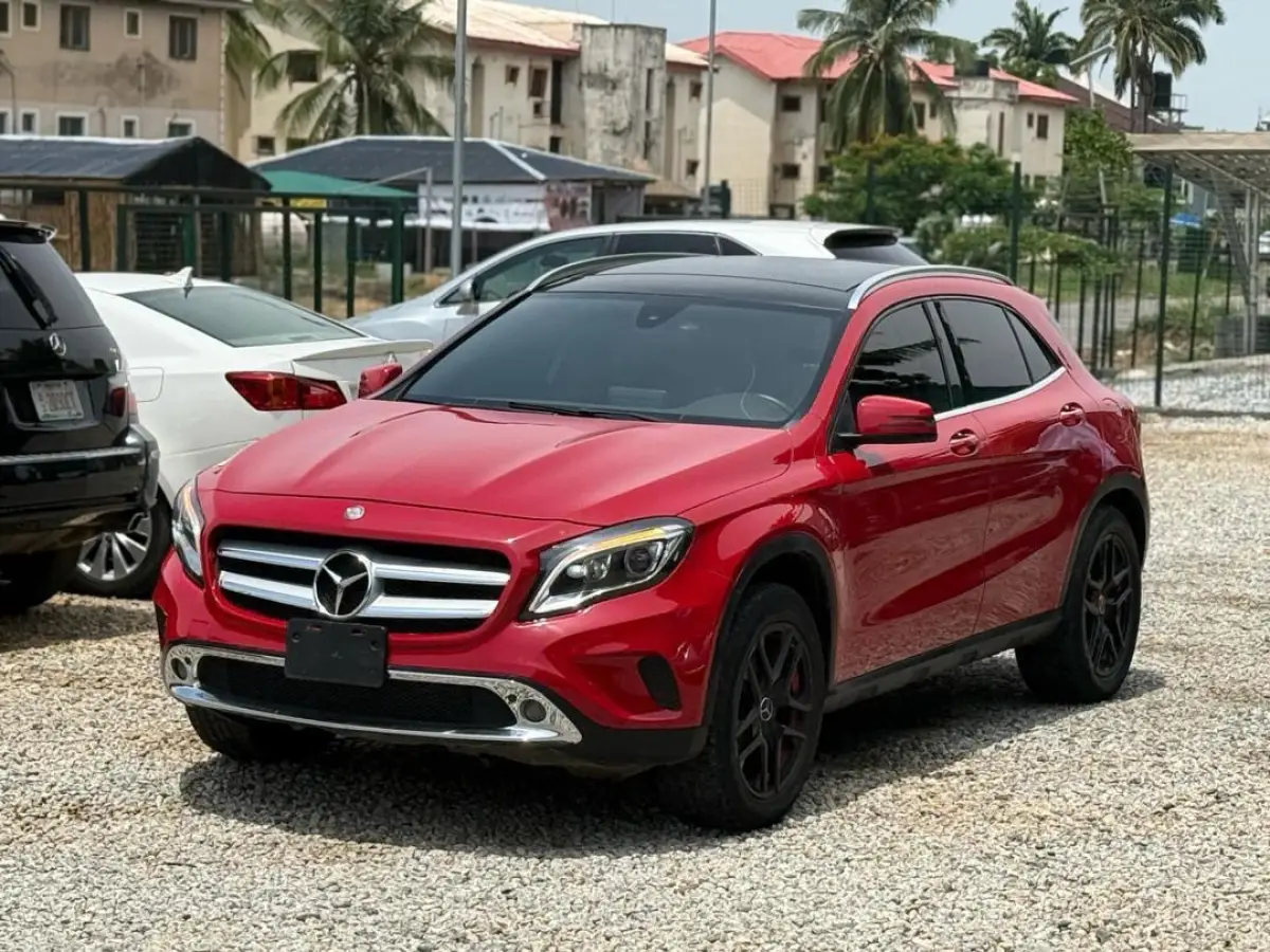 2016 MERCEDES BENZ GLA250 FOR SALE - Image 1