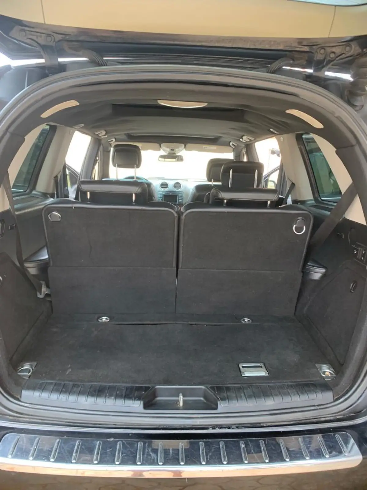 NEATLY USED 2010 GL450 - Image 13