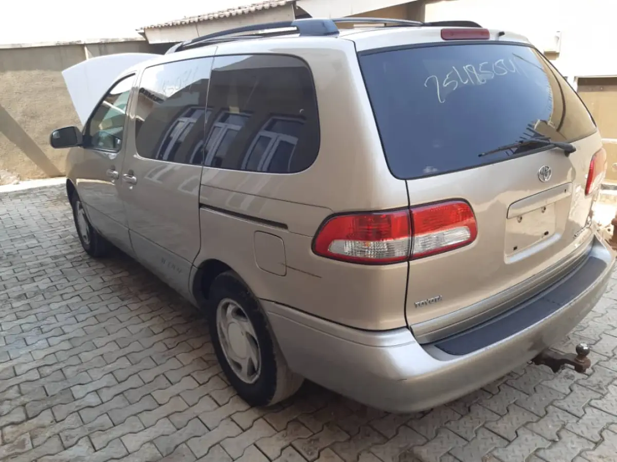 Toyota sienna for sale - Image 3