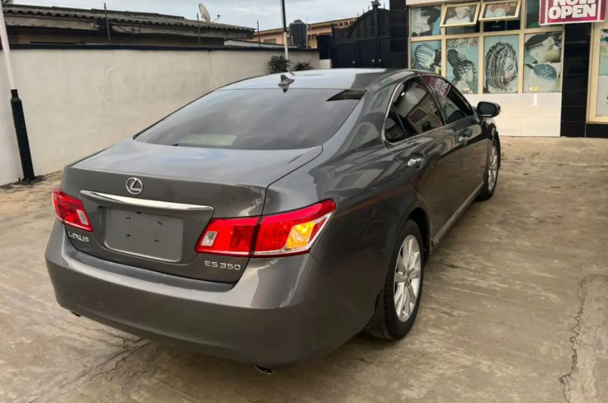 Clean Lexus ES350 model - Image 1