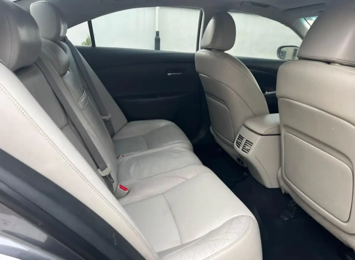 Clean Lexus ES350 model - Image 5