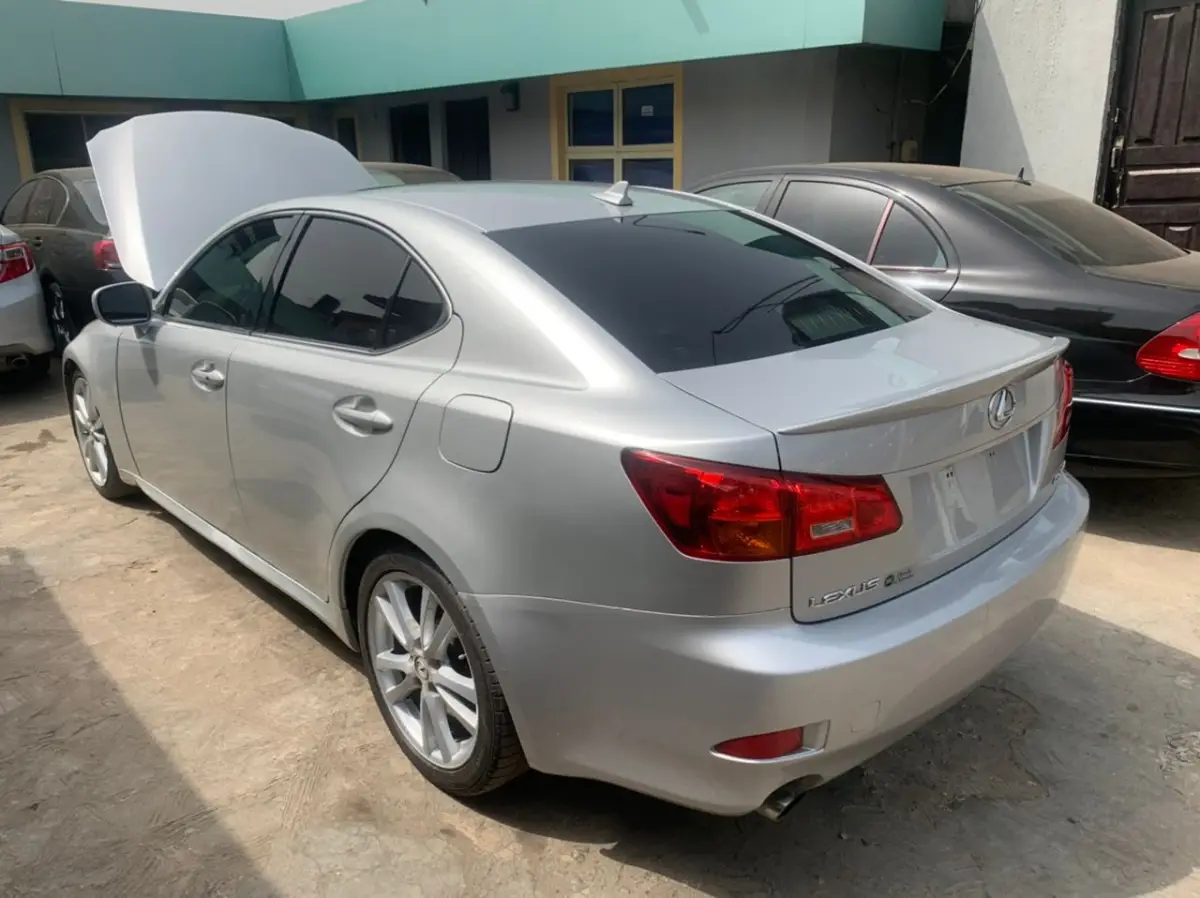 Clean Lexus is 250 model - Image 1
