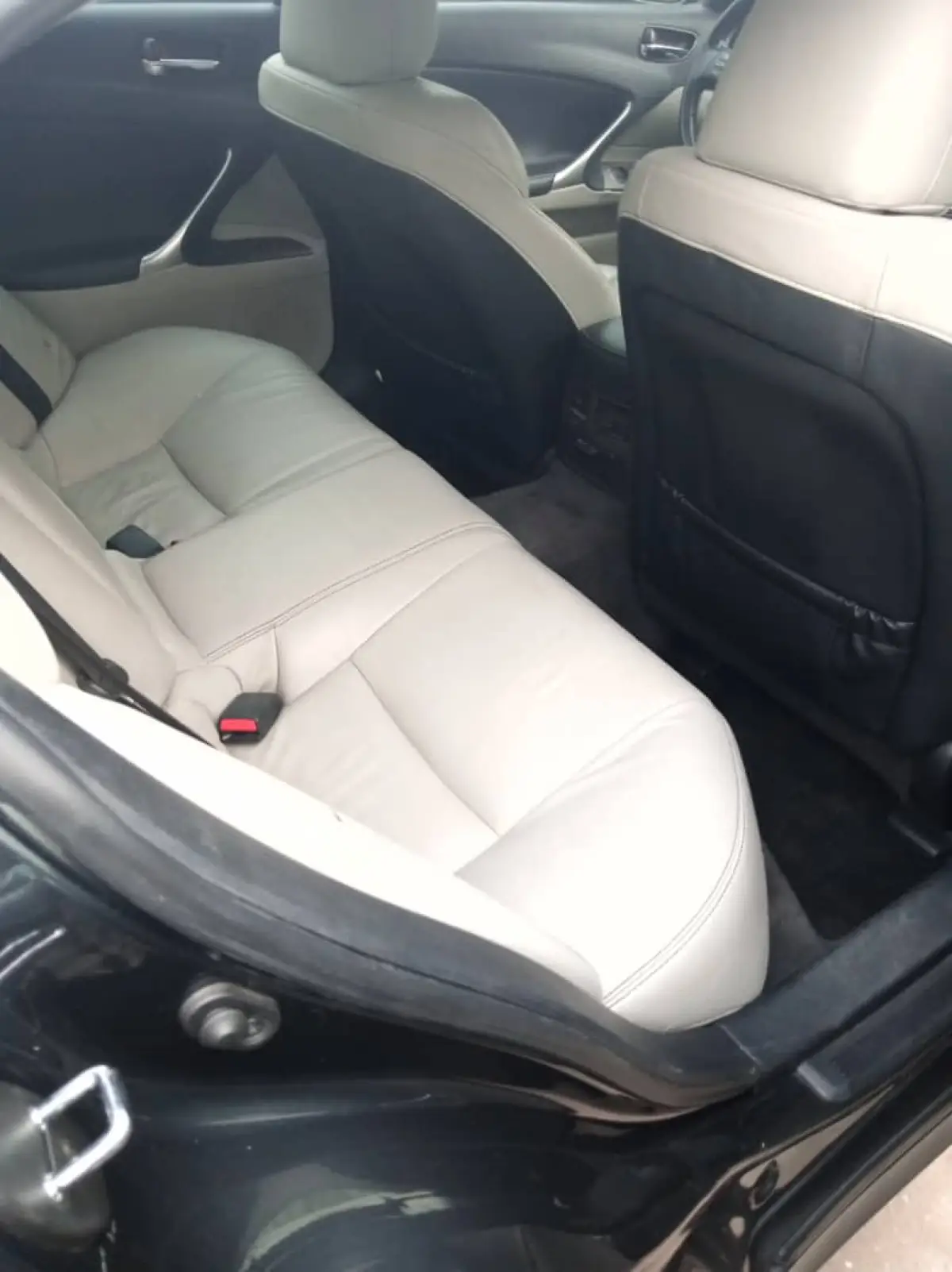 Clean Lexus is 250 model - Image 8