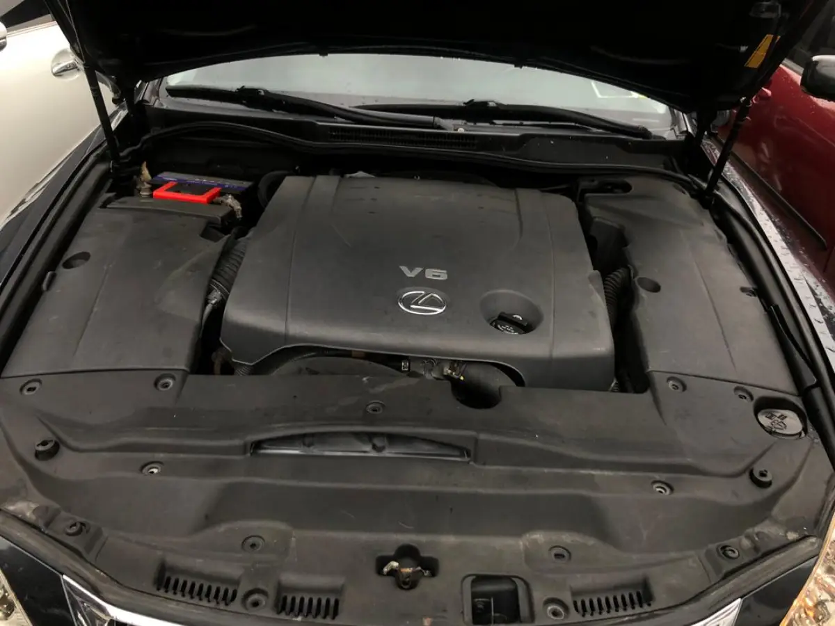 Clean Lexus is 250 model - Image 9