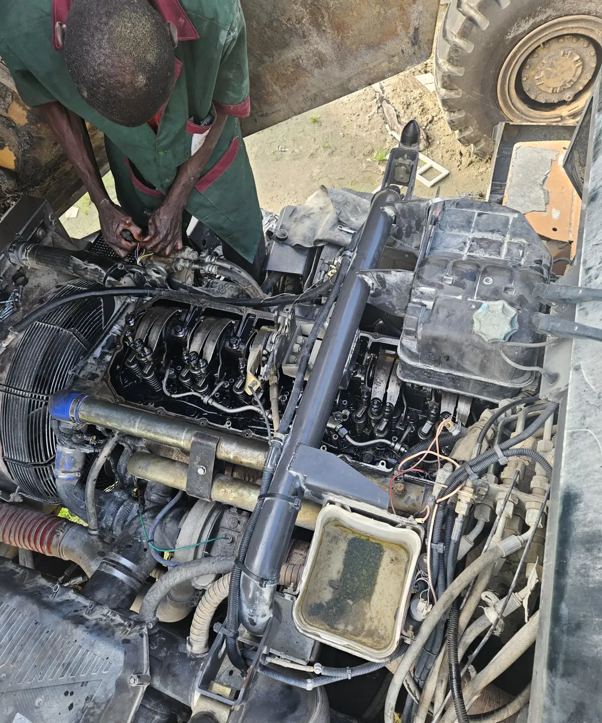 Mack DAF Iveco Volvo Caterpillar MAN Mechanic:Trailer and Heavy Equipments - Image 7