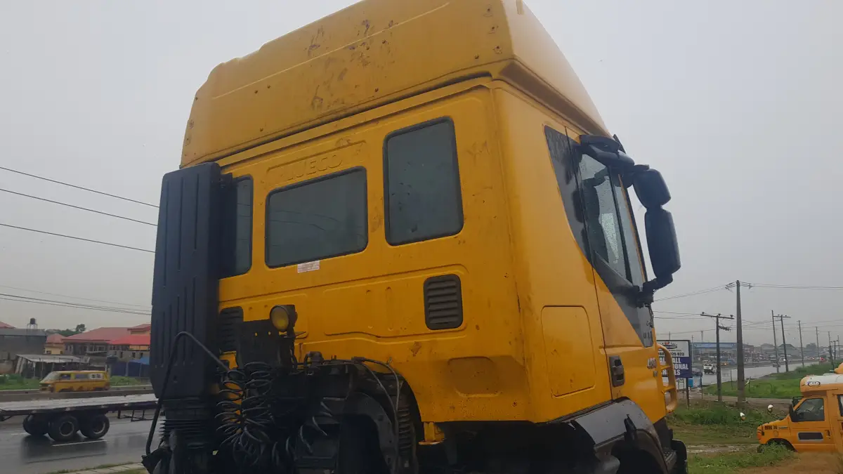 Iveco Stralis 460 Euro 5 with double axle for sale. - Image 3