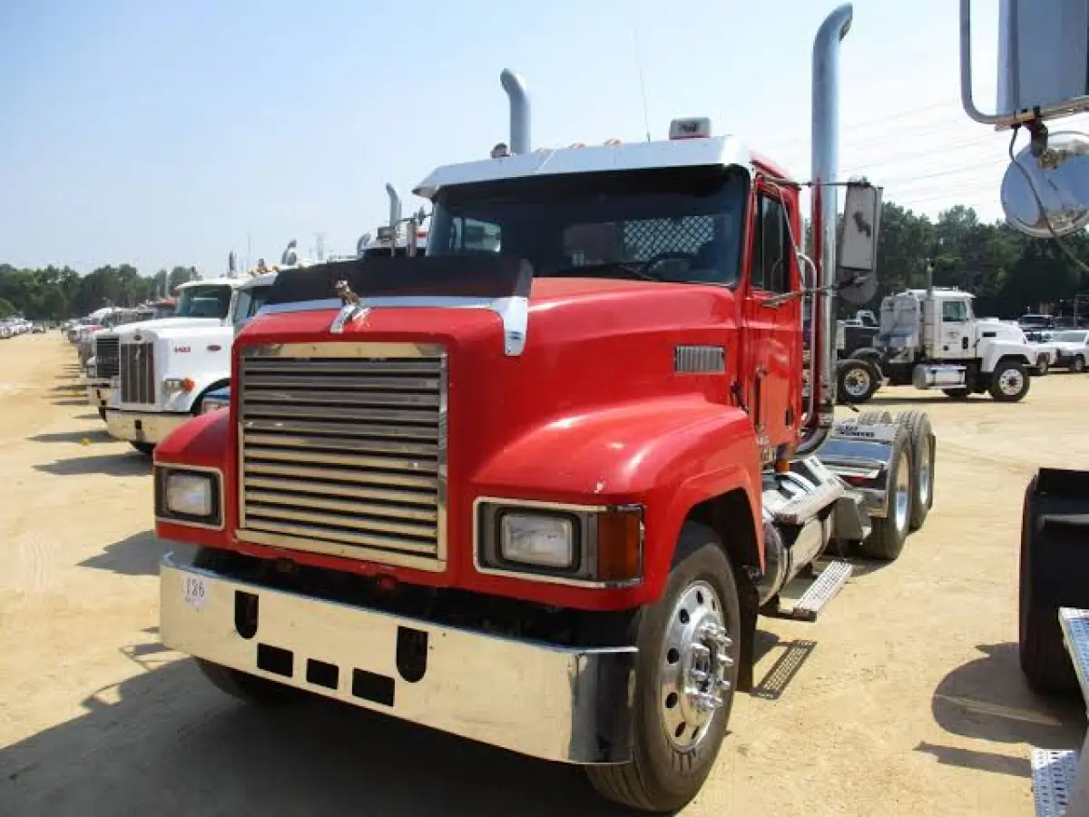 Mack and Volvo Mechanic (Computer Diagnostics) - Trailer Park Available - Image 3