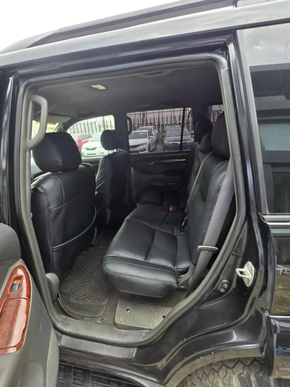 Make: Toyota Model: Prado Year: 2008 Condition: Registered (Bought NEW - Image 3