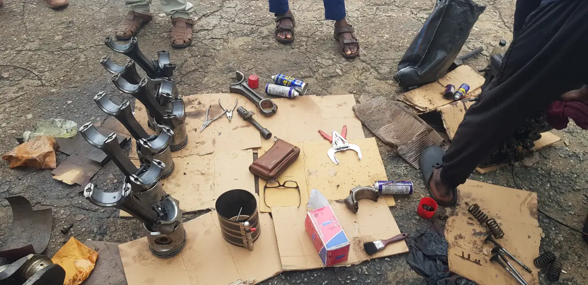 Mack and Volvo Mechanic (Computer Diagnostics) - Trailer Park Available - Image 15