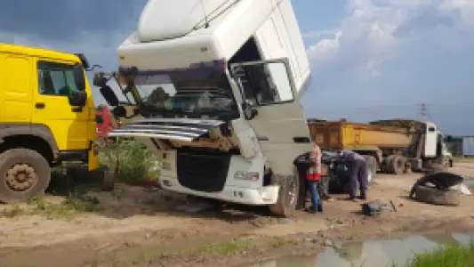 DAF and Iveco Mechanic (Computer Diagnostics) - Trailer Park Available